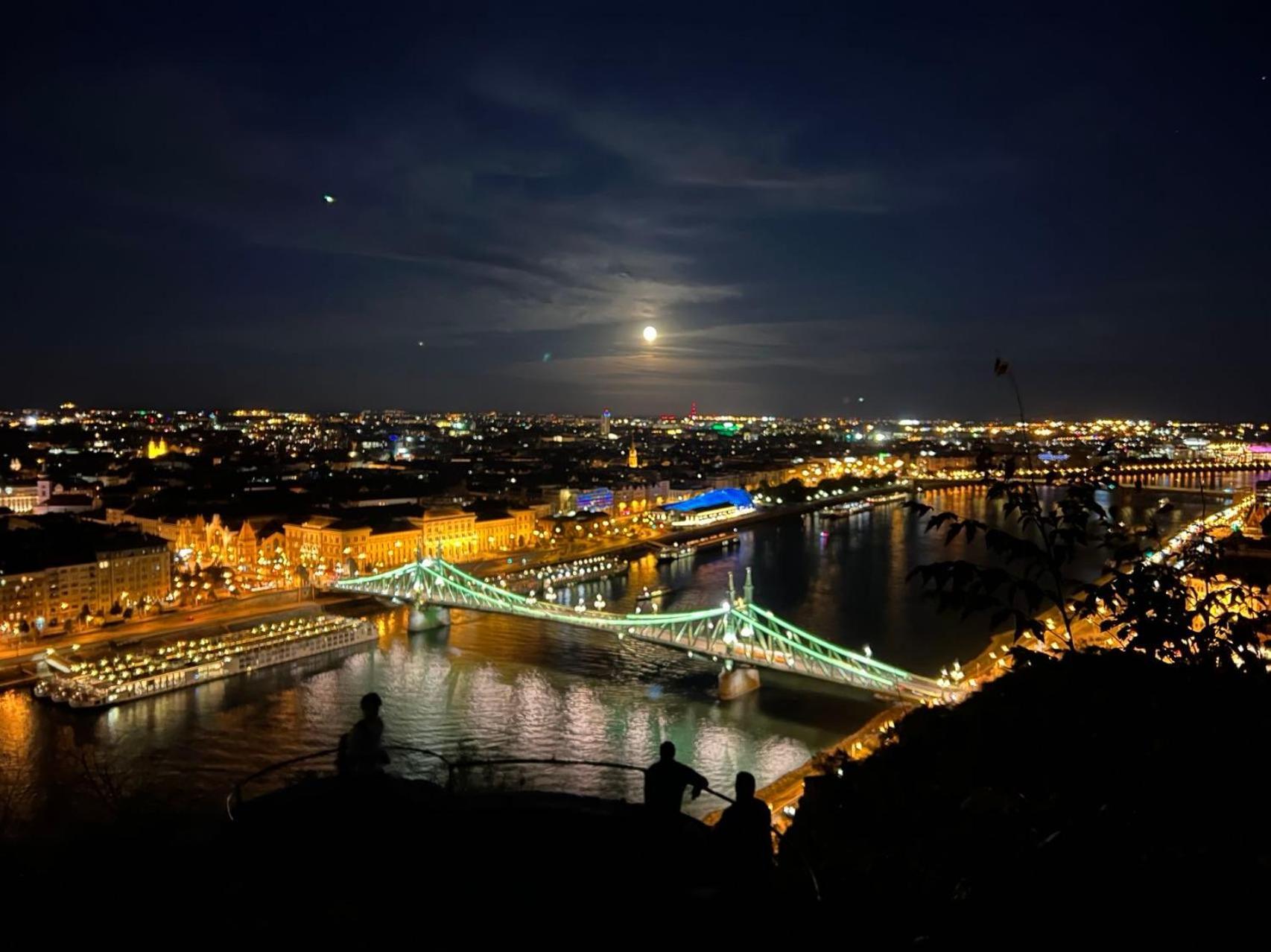 Acacia Aparhotel-Near New York Cafe Budapest Ngoại thất bức ảnh