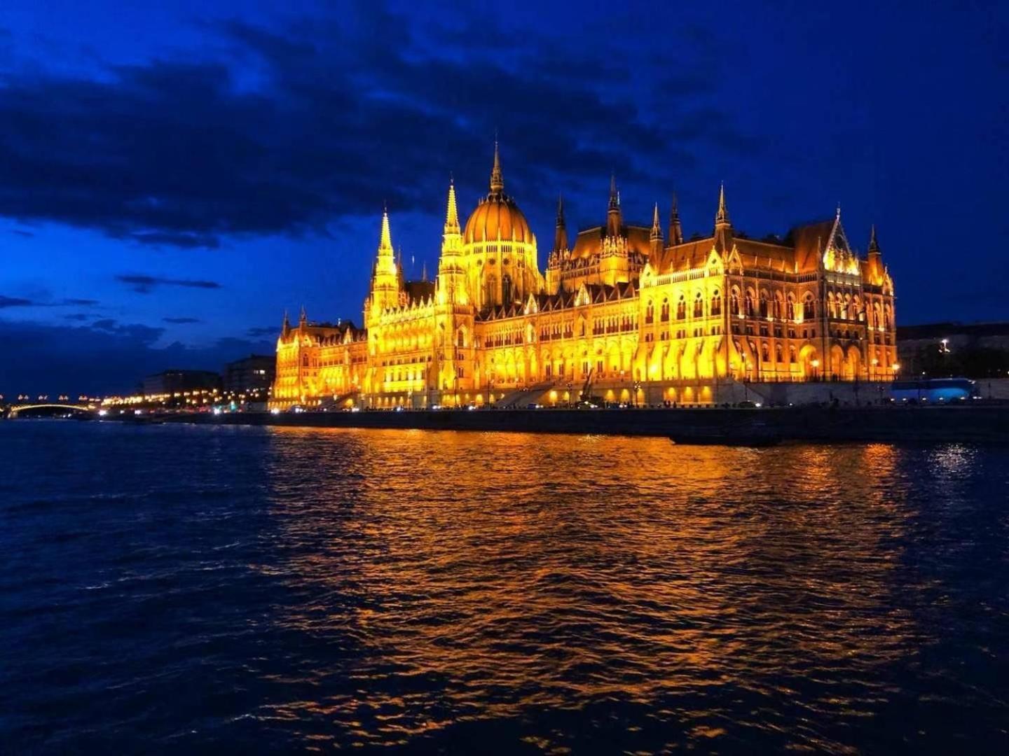 Acacia Aparhotel-Near New York Cafe Budapest Ngoại thất bức ảnh
