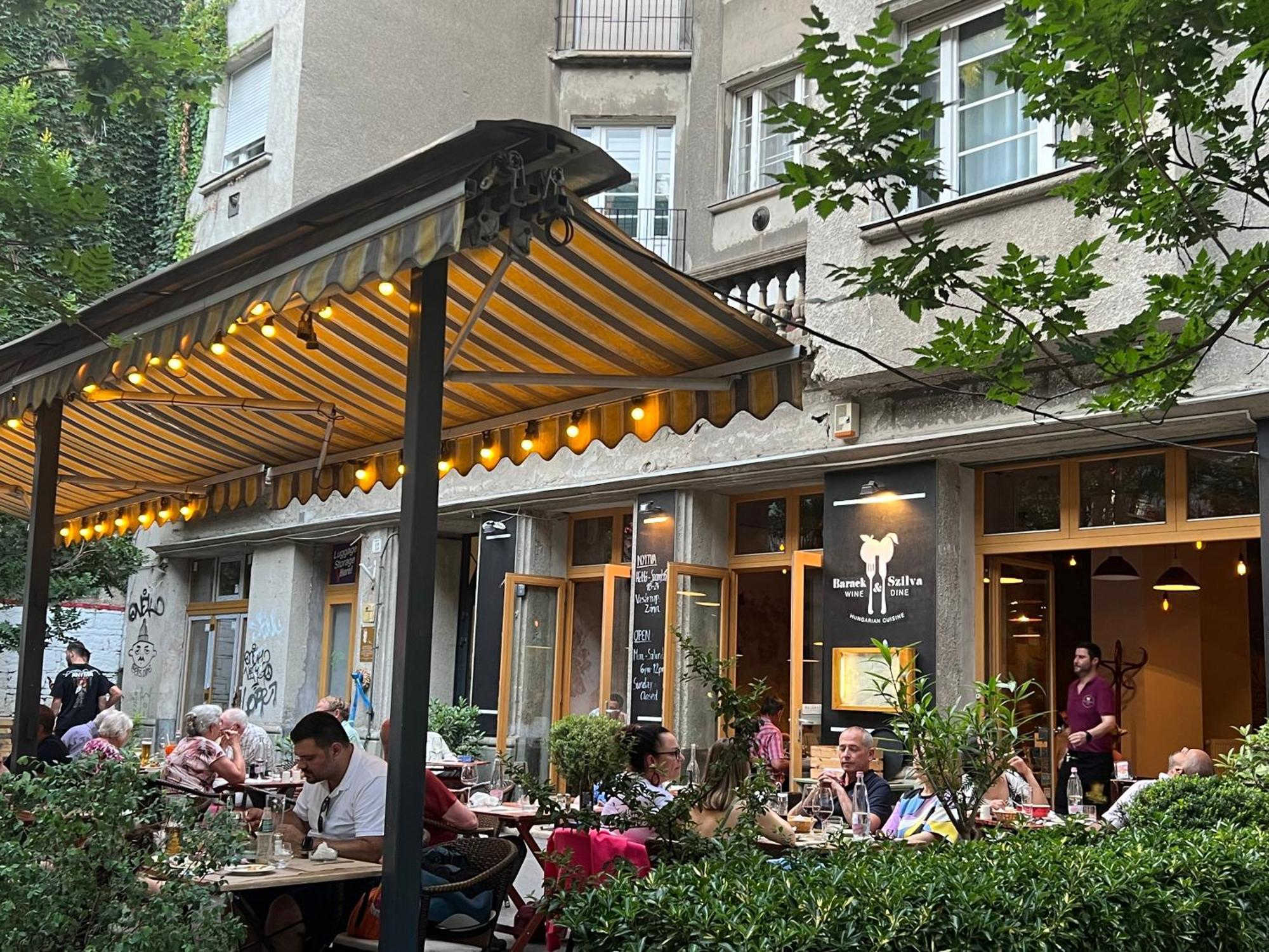 Acacia Aparhotel-Near New York Cafe Budapest Ngoại thất bức ảnh